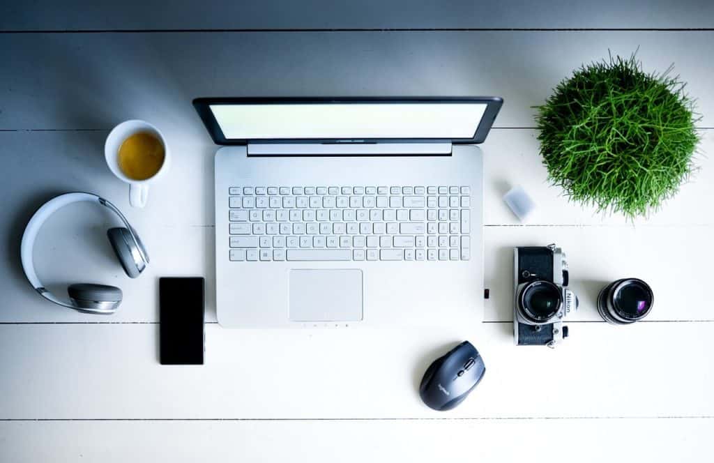 Minimal Office Desk